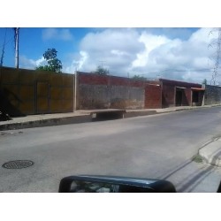 Terreno de 3.200 m/2 Frente Sambil Margarita